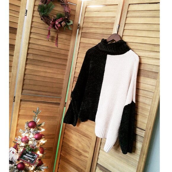 Romeo & Juliet Couture Chenille Knit Colorblock Turtleneck Boxy Sweater Size L - Picture 13 of 13